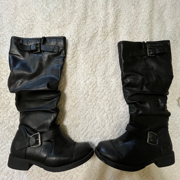 Shoes - Women's Mid-Calf Slouch boots! Black!